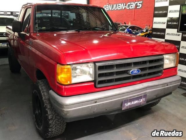 Ford F-100 Usada en San Juan, deRuedas