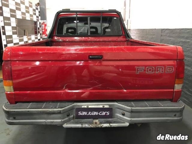 Ford F-100 Usada en San Juan, deRuedas