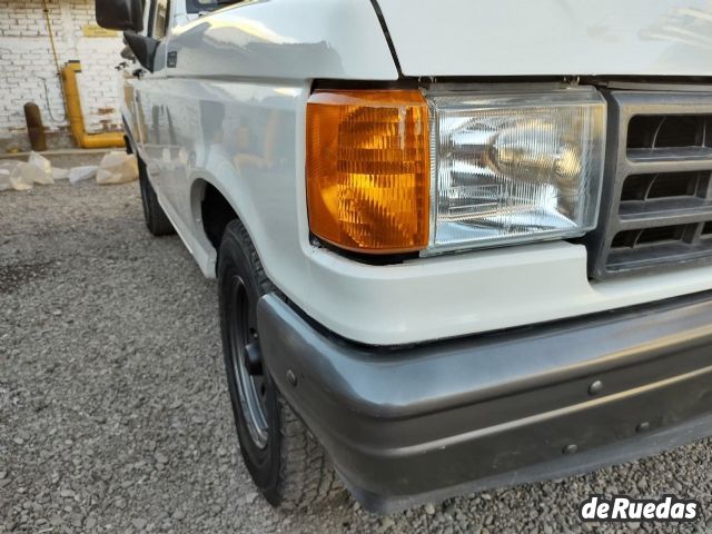 Ford F-100 Usada en Mendoza, deRuedas