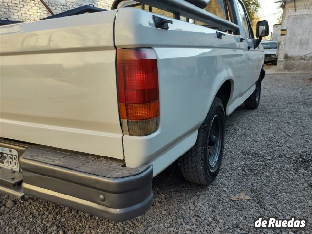 Ford F-100 Usada en Mendoza, deRuedas