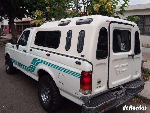 Ford F-100 Usada en Mendoza, deRuedas
