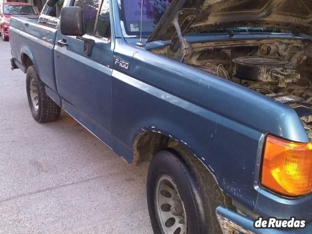 Ford F-100 Usada en Mendoza, deRuedas