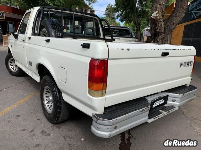 Ford F-100 Usada en Mendoza, deRuedas