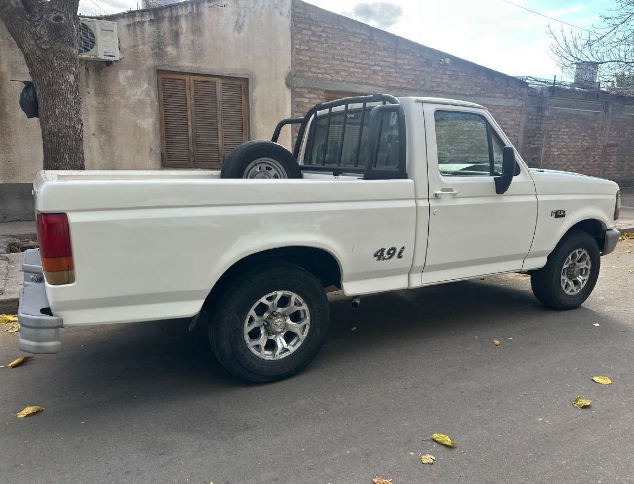 Ford F-100 Usada en Mendoza, deRuedas