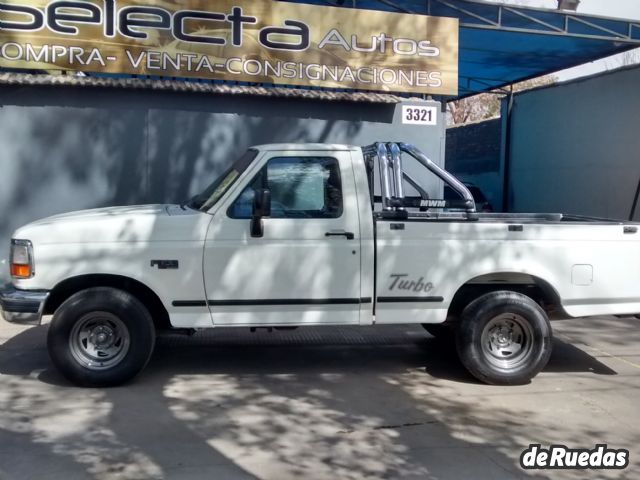 Ford F-100 Usada en Mendoza, deRuedas