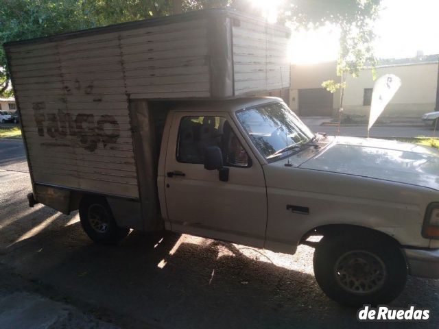 Ford F-100 Usada en Mendoza, deRuedas