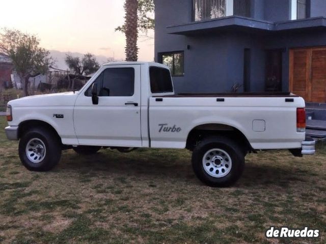 Ford F-100 Usada en Mendoza, deRuedas