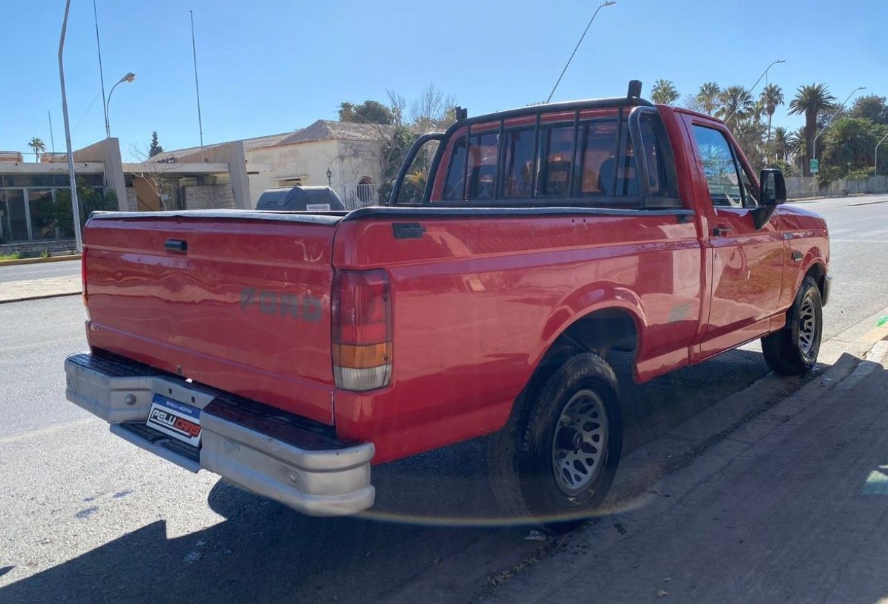 Ford F-100 Usada en San Juan, deRuedas