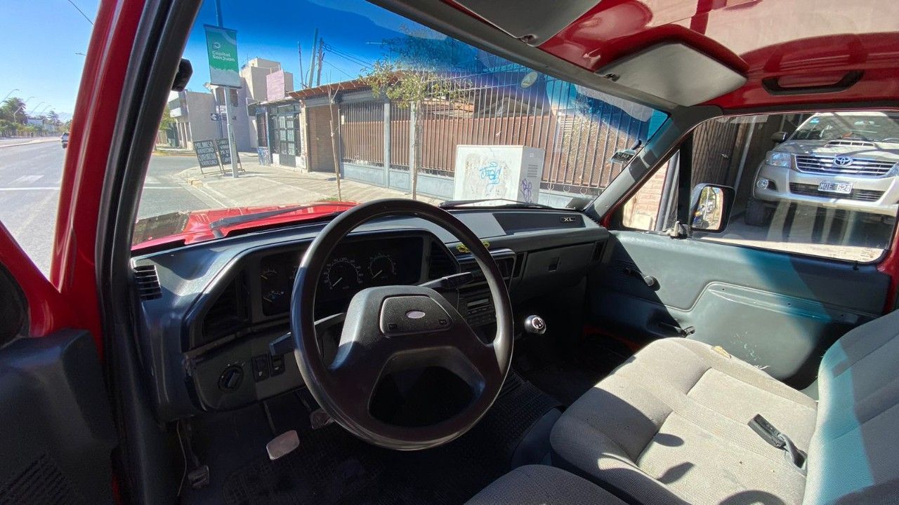 Ford F-100 Usada en San Juan, deRuedas