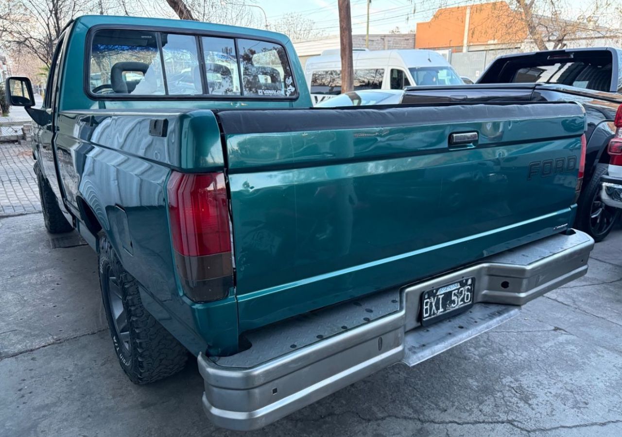 Ford F-100 Usada en Mendoza, deRuedas