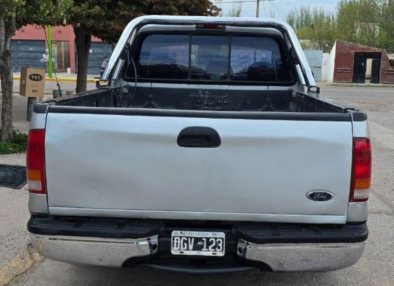 Ford F-100 Usada en Mendoza, deRuedas