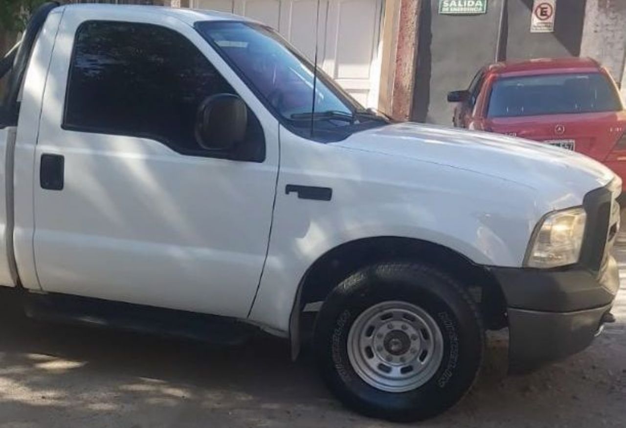 Ford F-100 Usada en Mendoza, deRuedas
