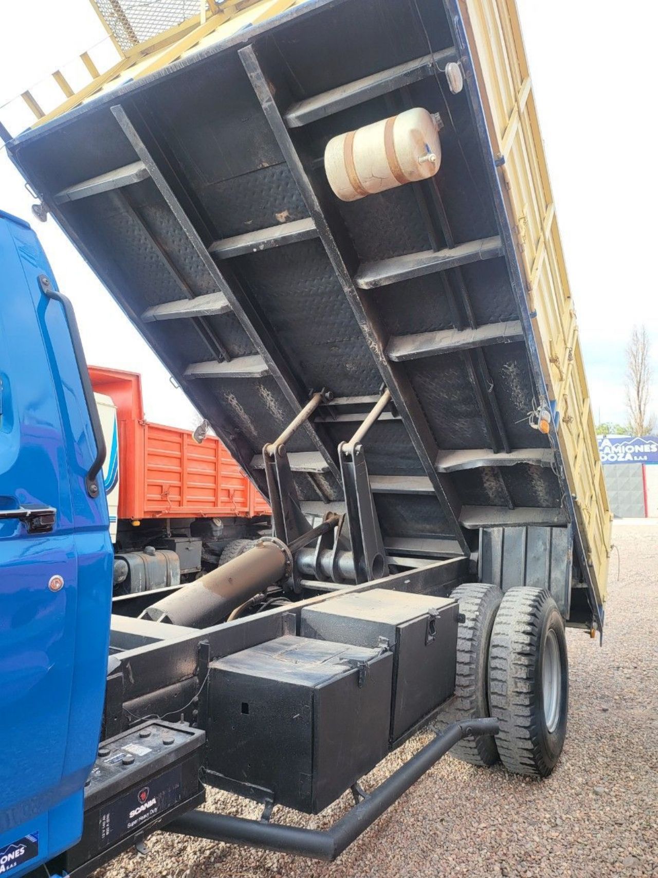 Ford F-14000 Usado en Mendoza, deRuedas