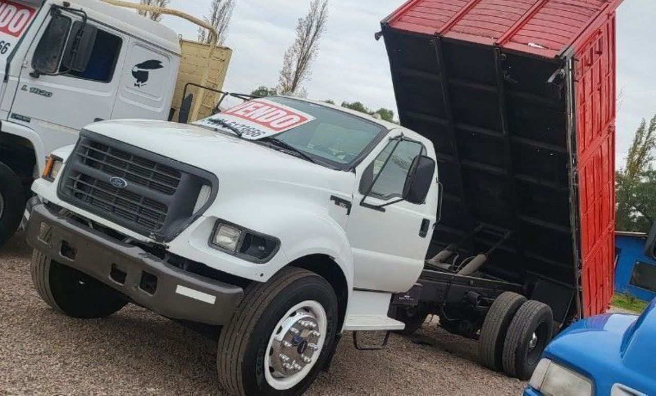 Ford F-14000 Usado en Mendoza, deRuedas