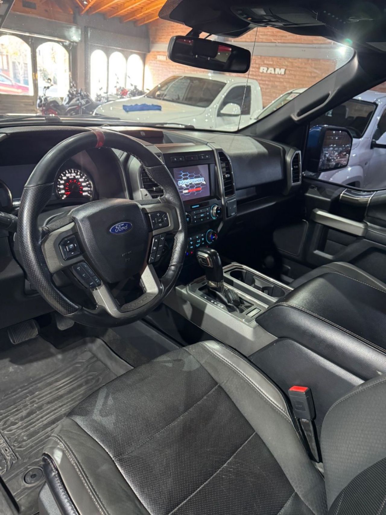 Ford F-150 Usada Financiado en San Juan, deRuedas
