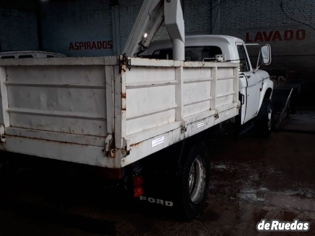 Ford F-350 Usada en Mendoza, deRuedas