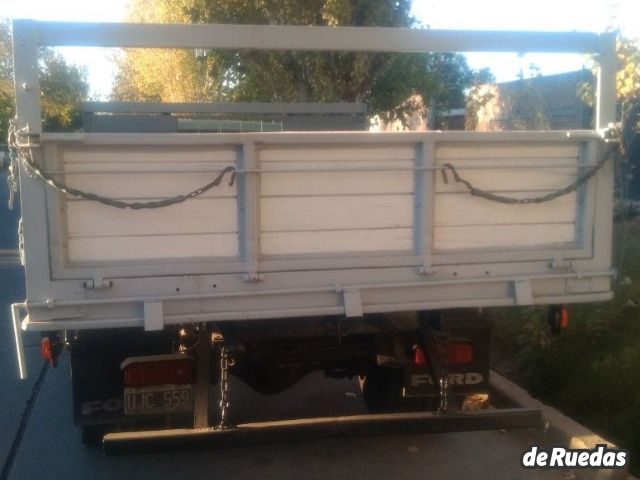 Ford F-350 Usada en Mendoza, deRuedas