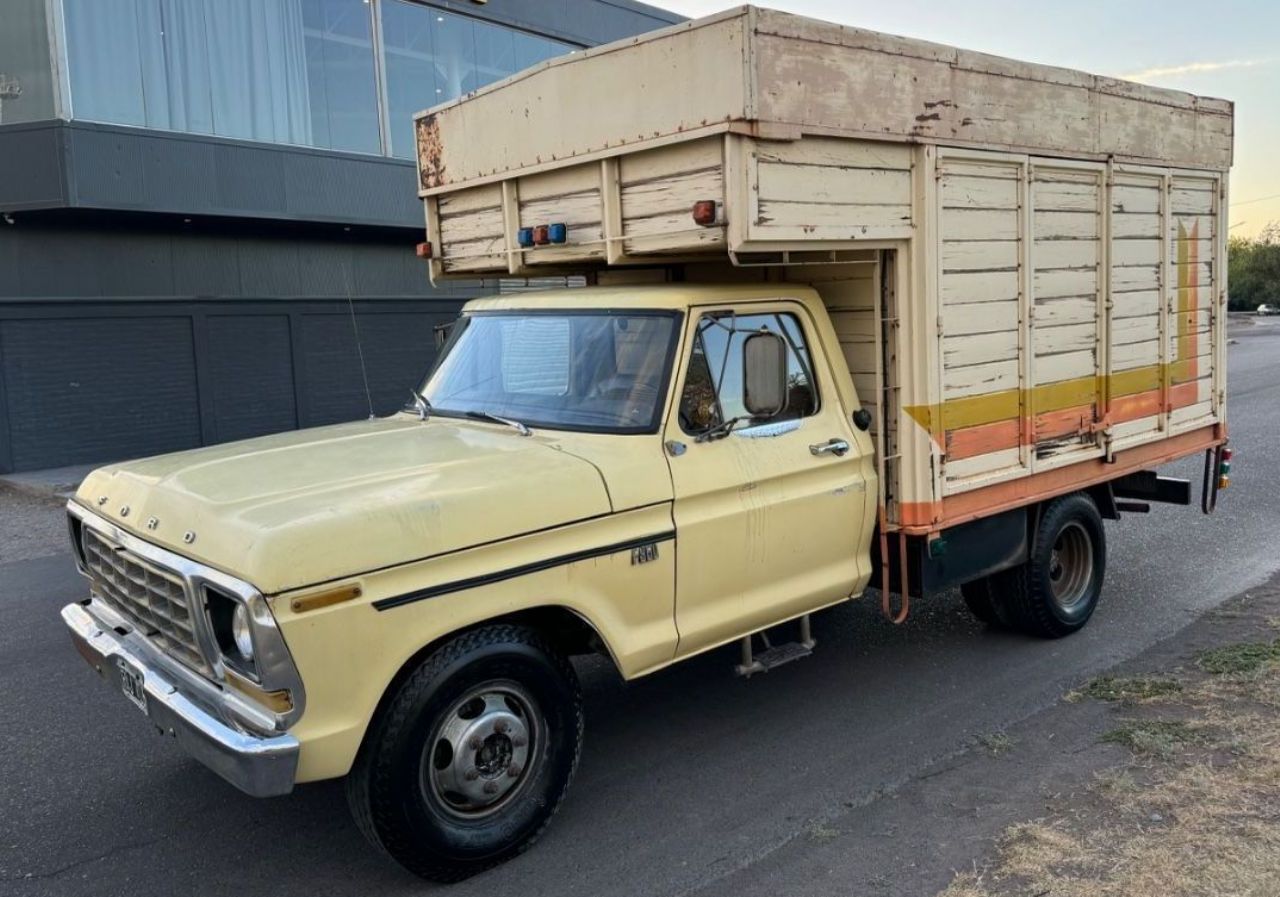 Ford F-350 Usado en San Juan, deRuedas