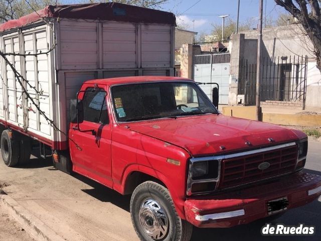 Ford F-350 Usada en Mendoza, deRuedas