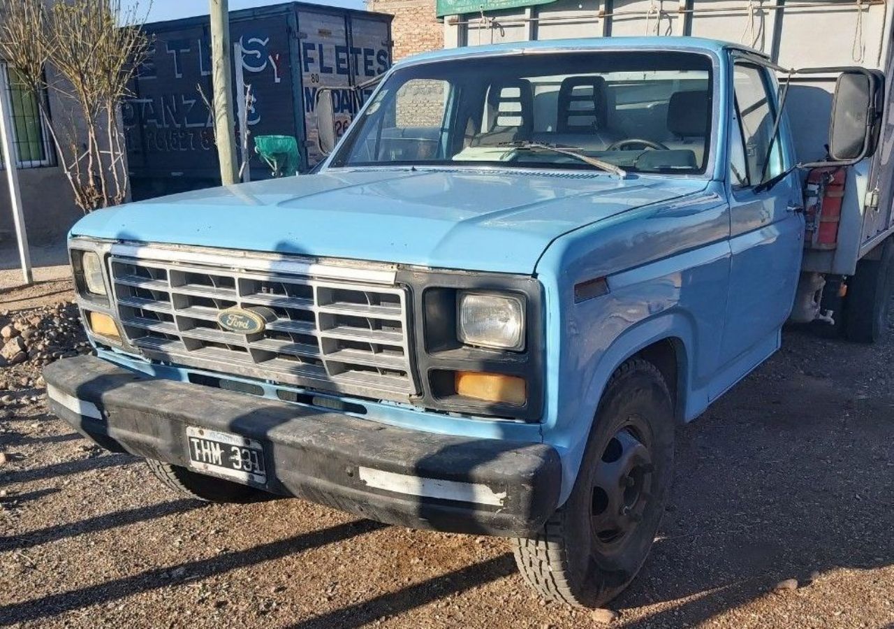 Ford F-350 Usado en Mendoza, deRuedas