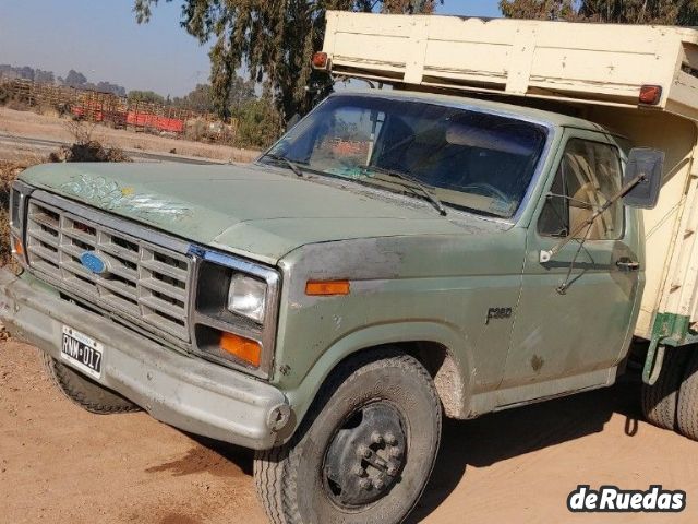 Ford F-350 Usada en Mendoza, deRuedas