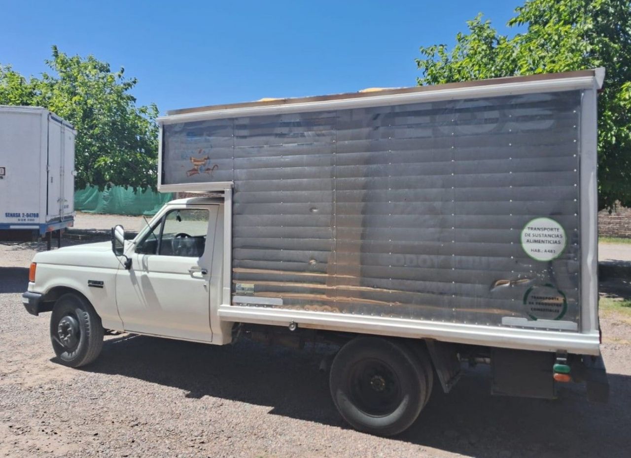 Ford F-350 Usado en Mendoza, deRuedas