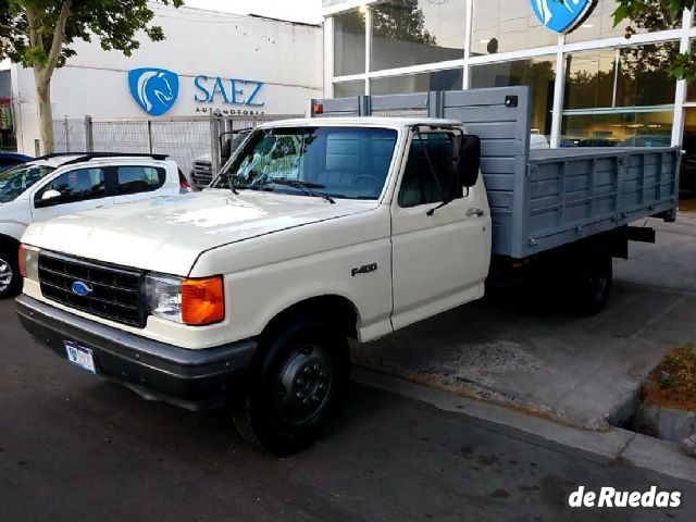Ford F-400 Usado en Mendoza, deRuedas