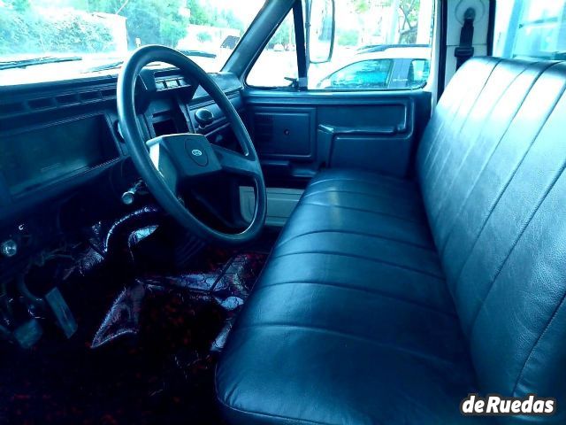 Ford F-400 Usado en Mendoza, deRuedas