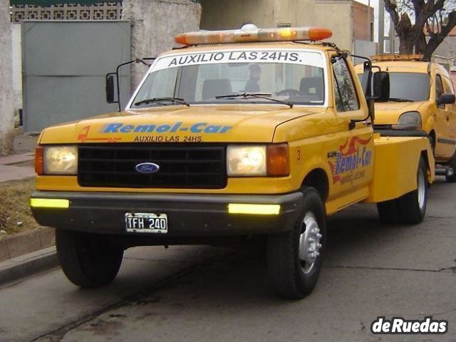 Ford F-400 Usado en Mendoza, deRuedas