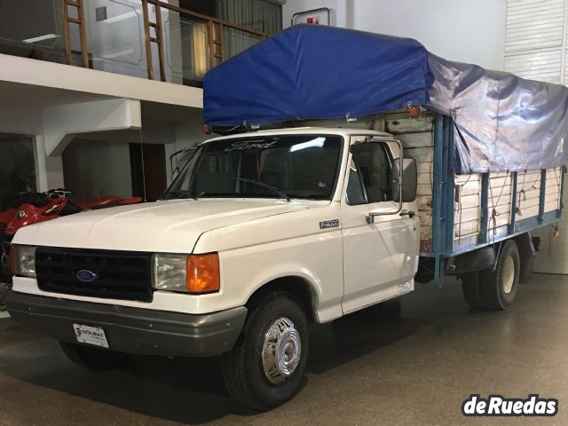 Ford F-4000 Usado en Mendoza, deRuedas