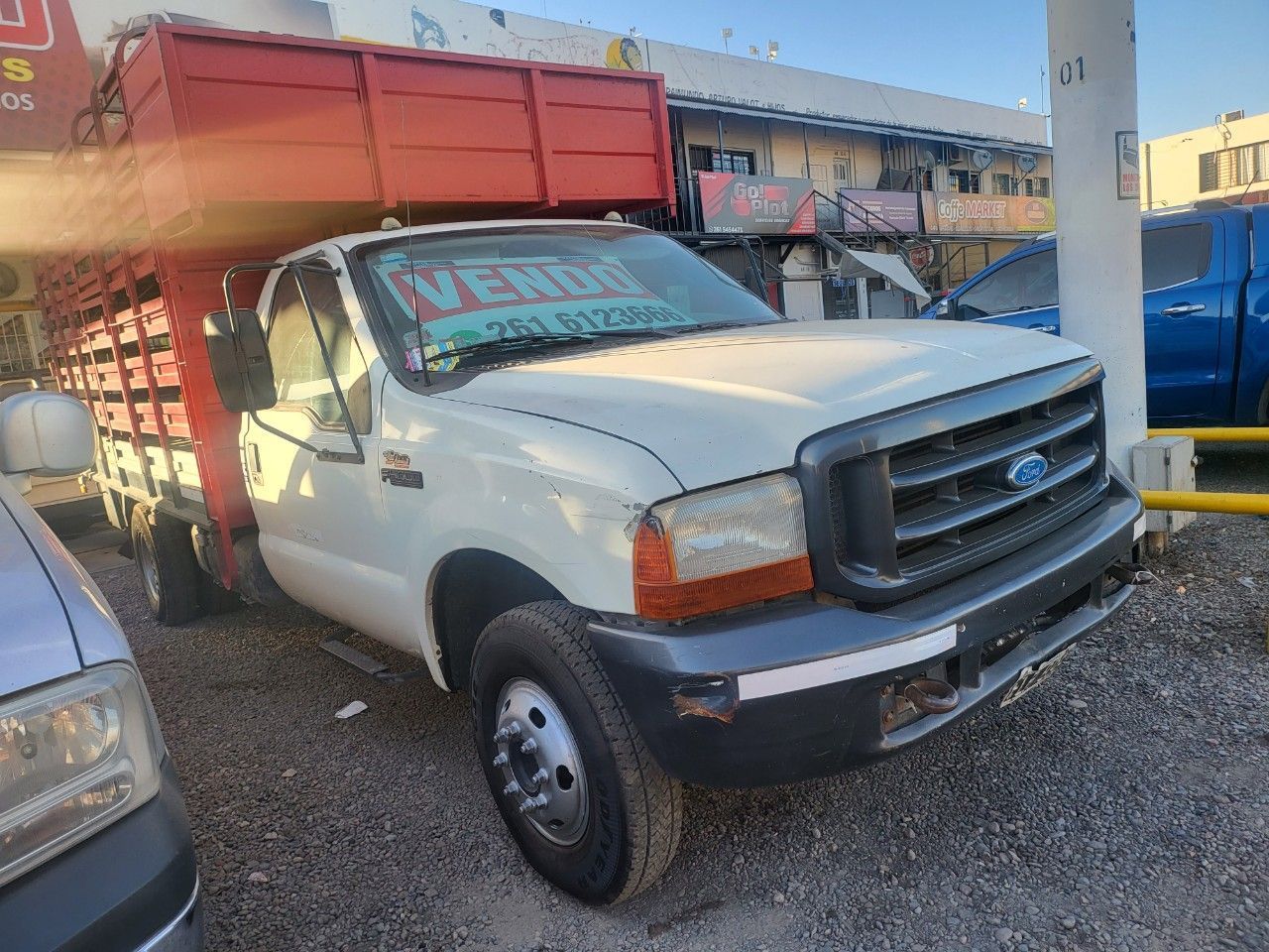 Ford F-4000 Usado en Mendoza, deRuedas