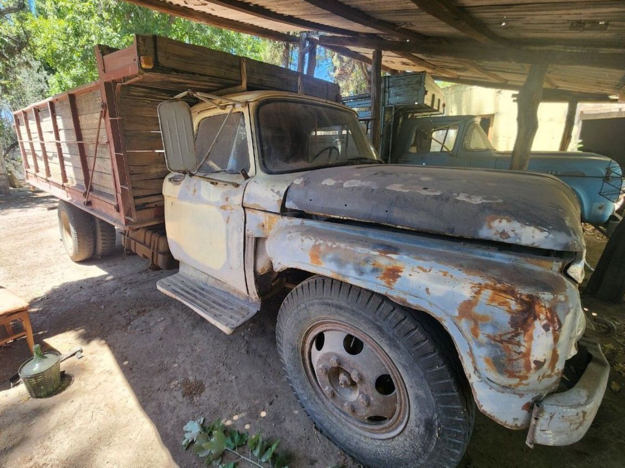 Ford F-600 Usado en Mendoza, deRuedas