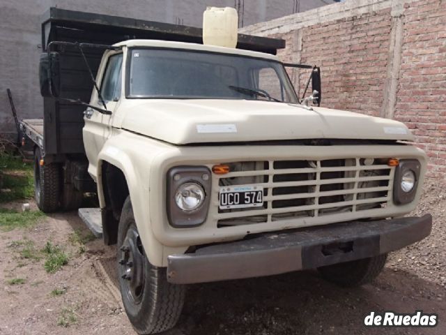 Ford F-6000 Usado en Mendoza, deRuedas