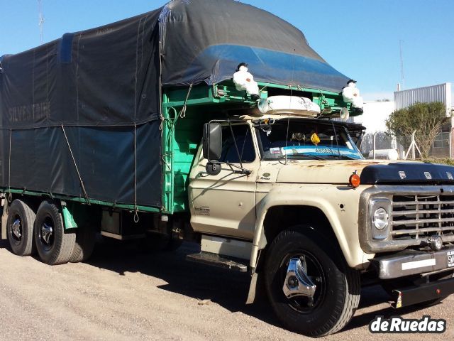 Ford F-7000 Usado en Mendoza, deRuedas