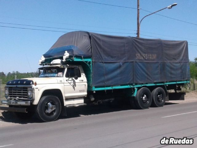 Ford F-7000 Usado en Mendoza, deRuedas