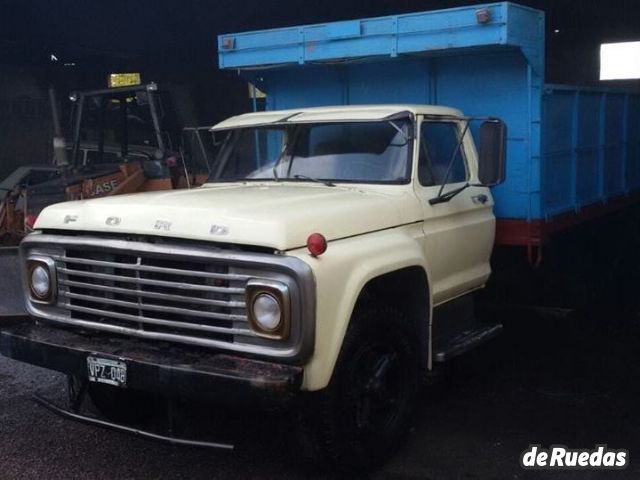 Ford F-7000 Usado en Mendoza, deRuedas