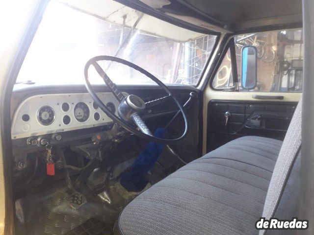 Ford F-7000 Usado en Mendoza, deRuedas