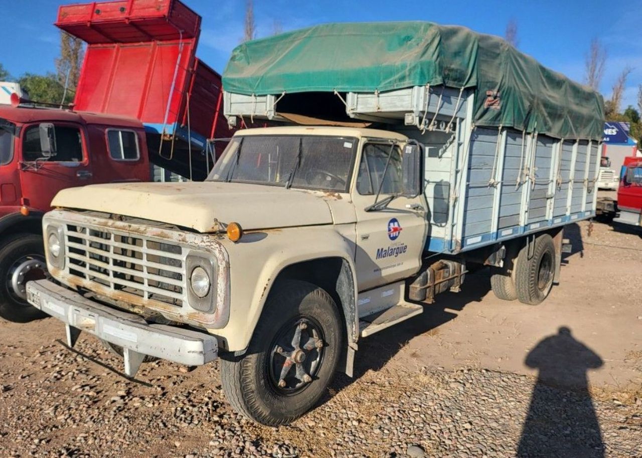 Ford F-7000 Usado en Mendoza, deRuedas