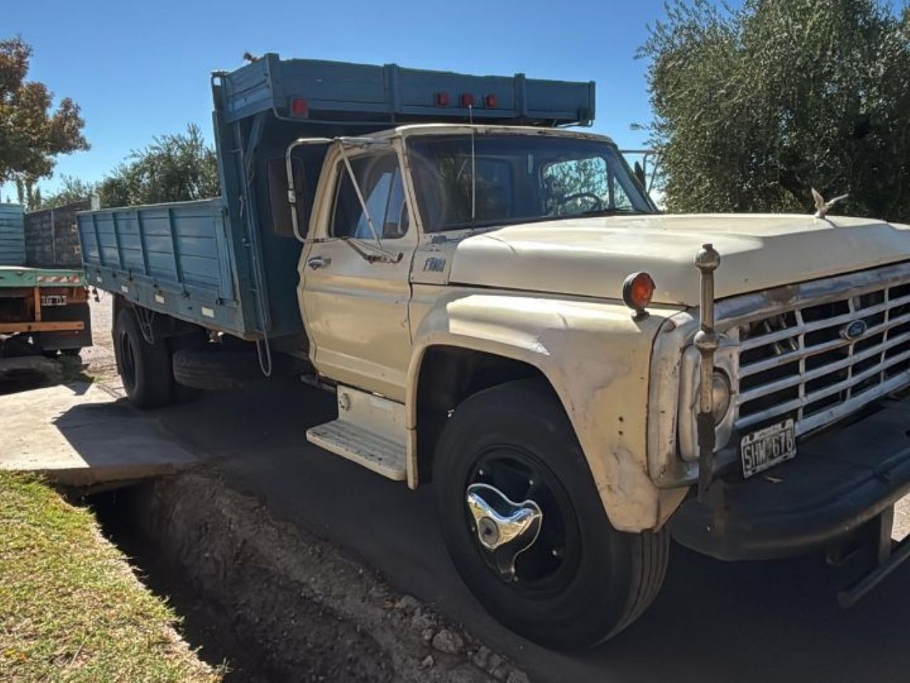 Ford F-7000 Usado en Mendoza, deRuedas