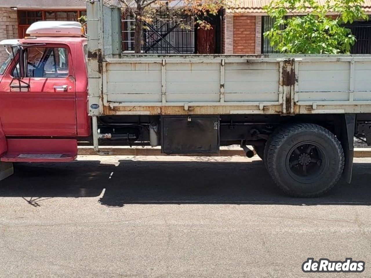 Ford F-7000 Usado en Mendoza, deRuedas