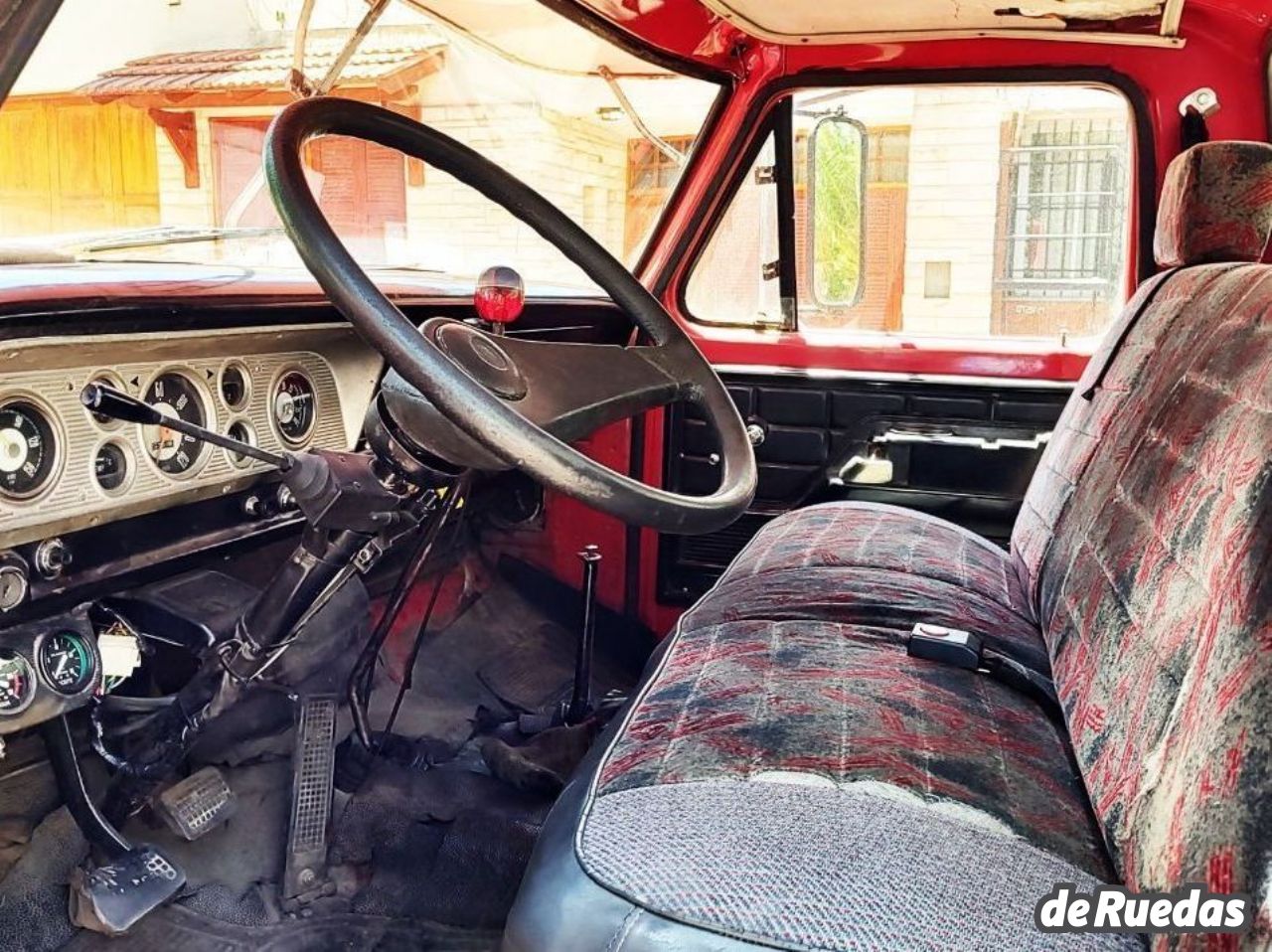 Ford F-7000 Usado en Mendoza, deRuedas