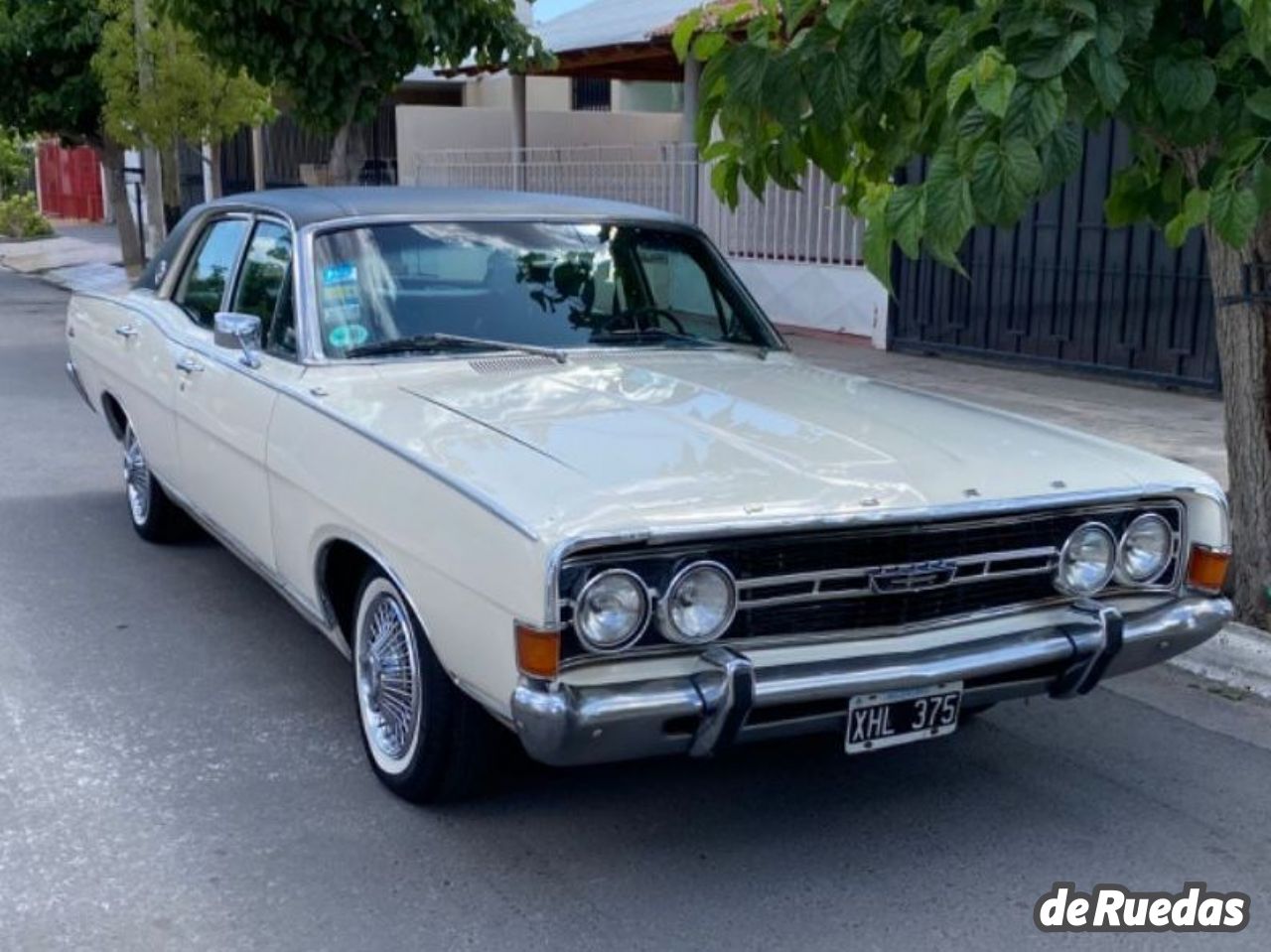 Ford Fairlane Usado en San Juan, deRuedas