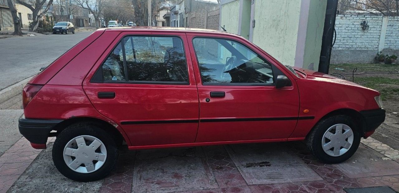 Ford Fiesta Usado en Mendoza, deRuedas
