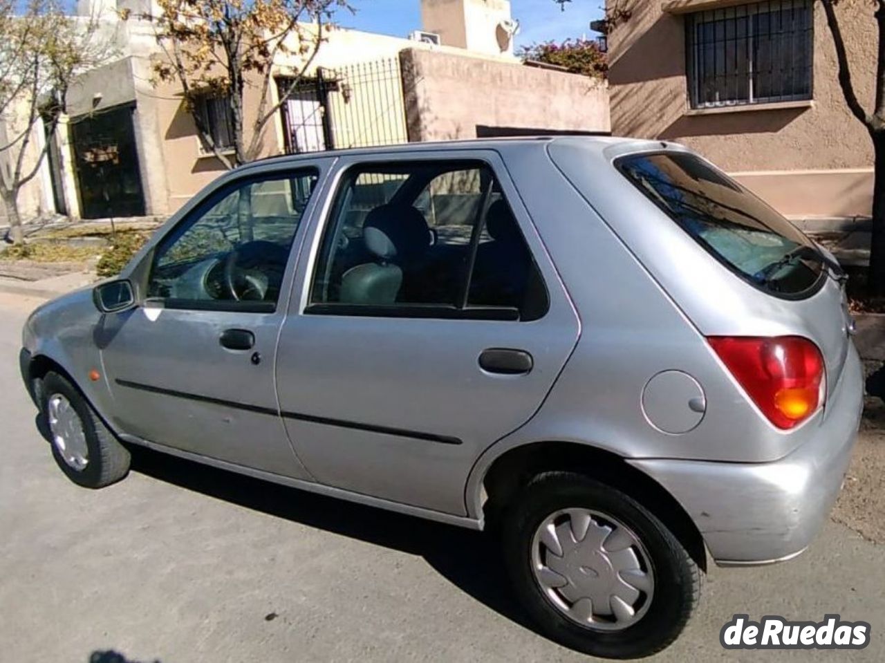 Ford Fiesta Usado en Mendoza, deRuedas