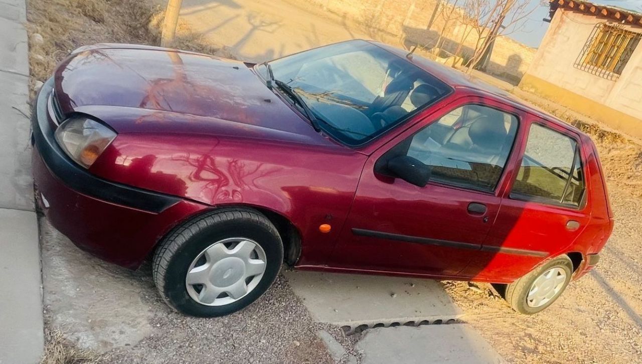 Ford Fiesta Usado en Mendoza, deRuedas
