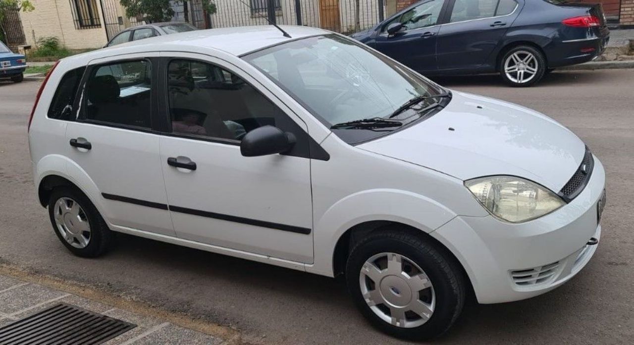 Ford Fiesta Usado en Mendoza, deRuedas