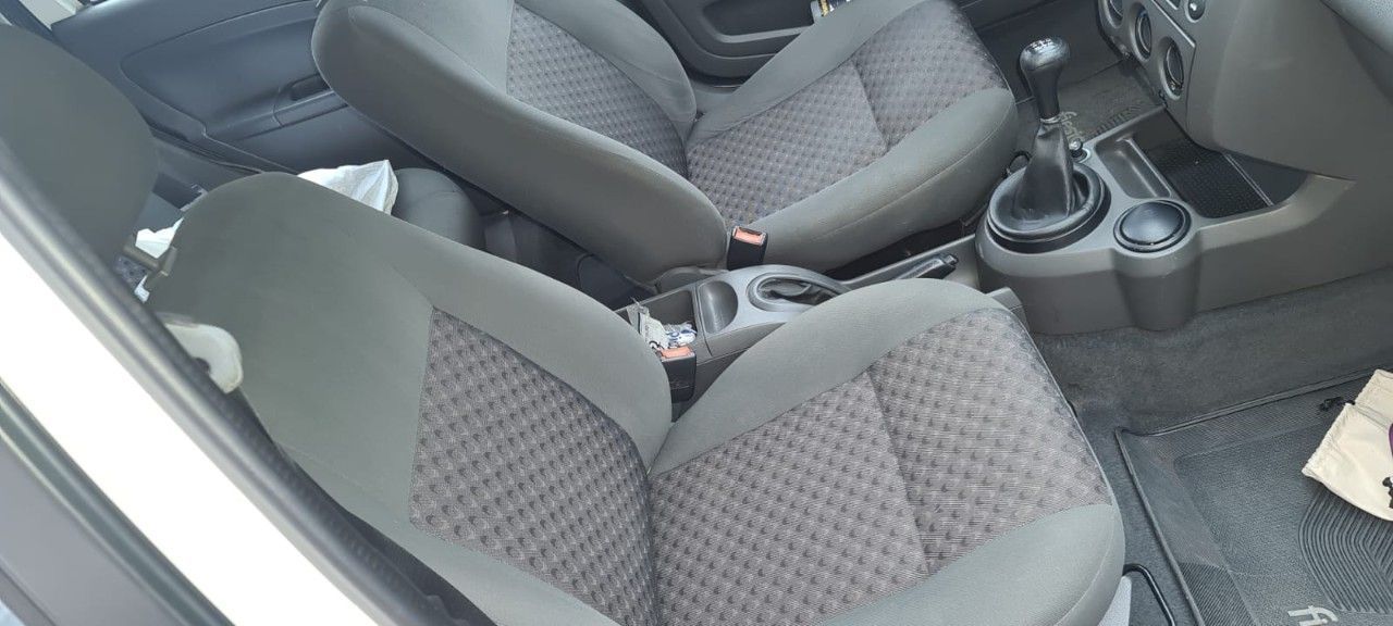 Ford Fiesta Usado en Mendoza, deRuedas