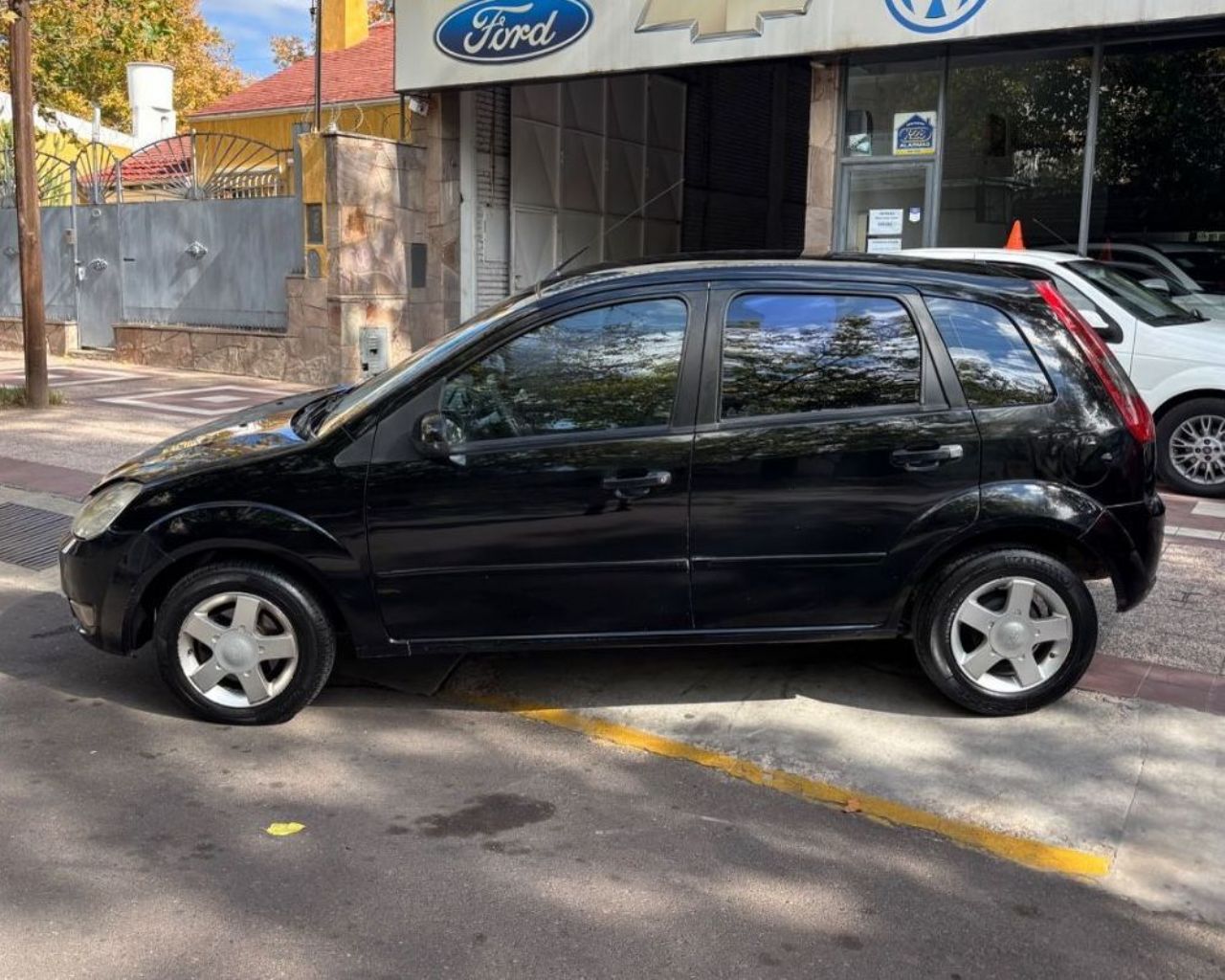 Ford Fiesta Usado Financiado en Mendoza, deRuedas