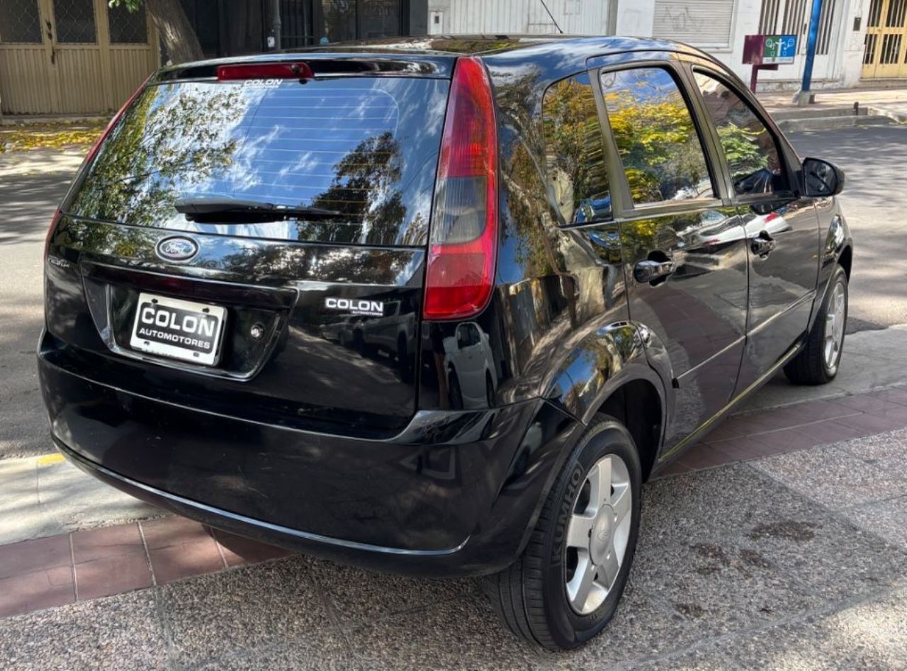 Ford Fiesta Usado Financiado en Mendoza, deRuedas