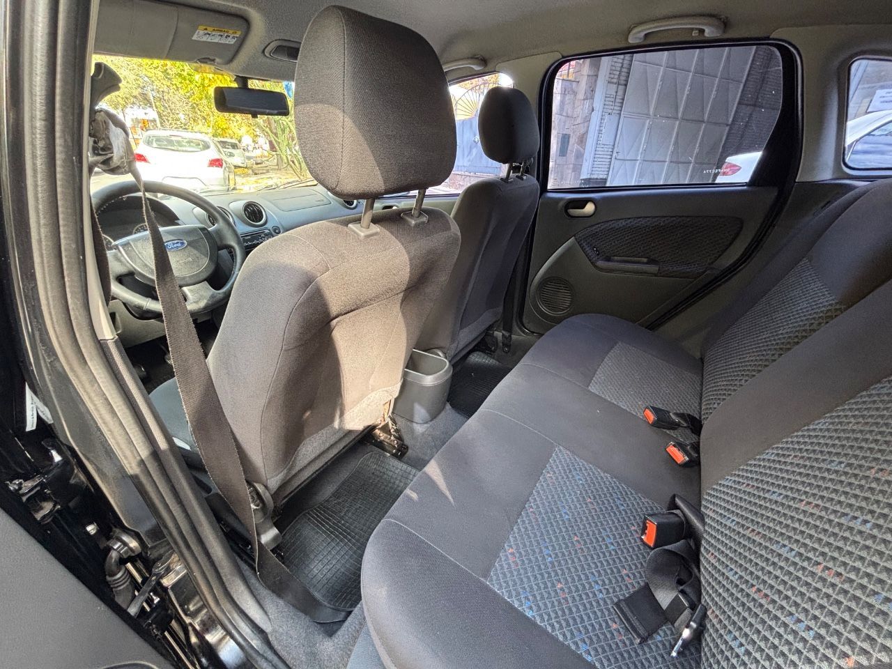 Ford Fiesta Usado Financiado en Mendoza, deRuedas